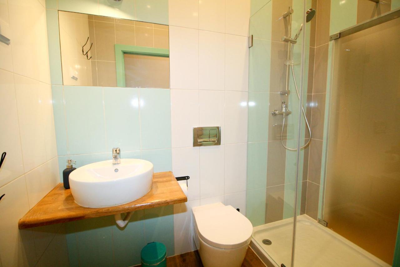 Double Room Private Bathroom