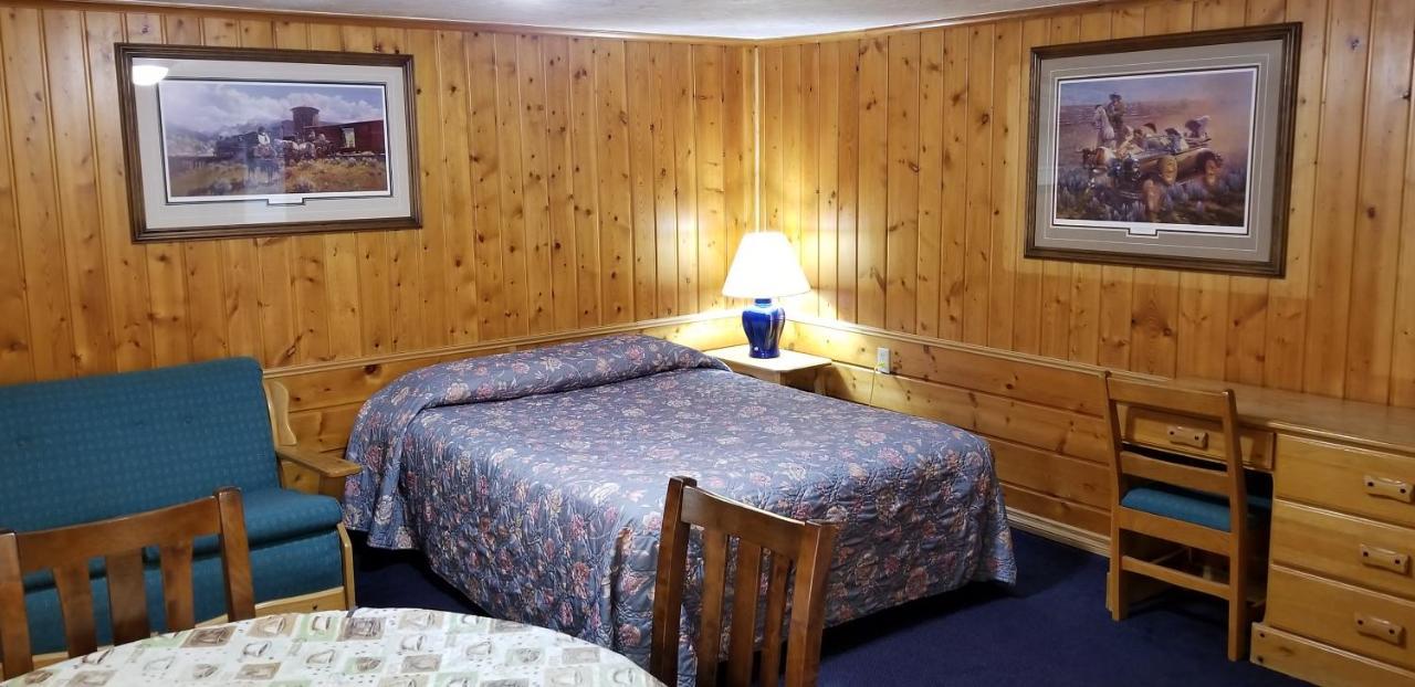 Deluxe Family Suite