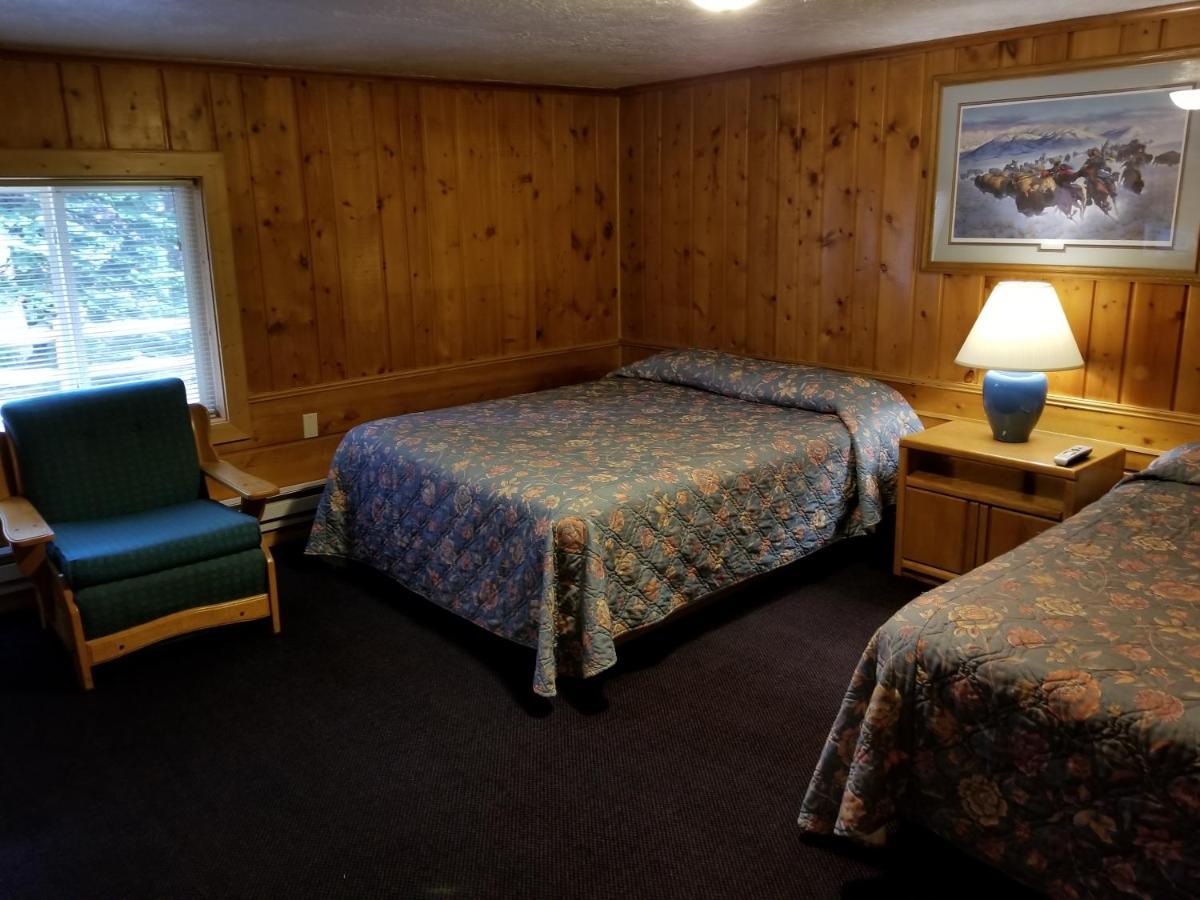 Deluxe Family Suite