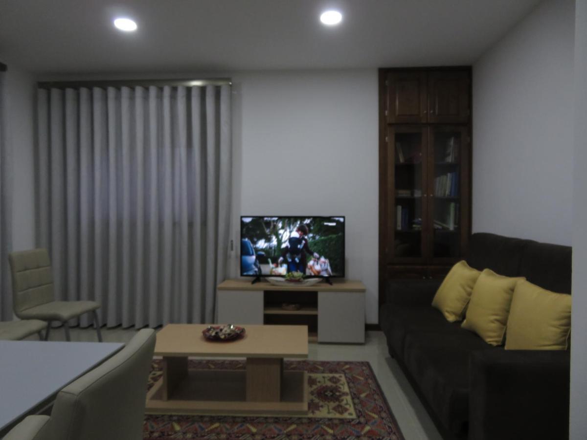 Quarto Duplo com Casa de Banho Privativa