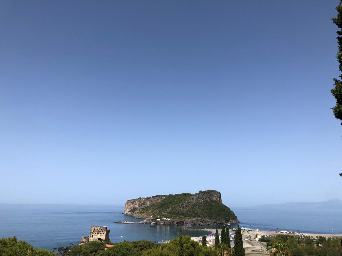 Deluxe Triple Room Sea View