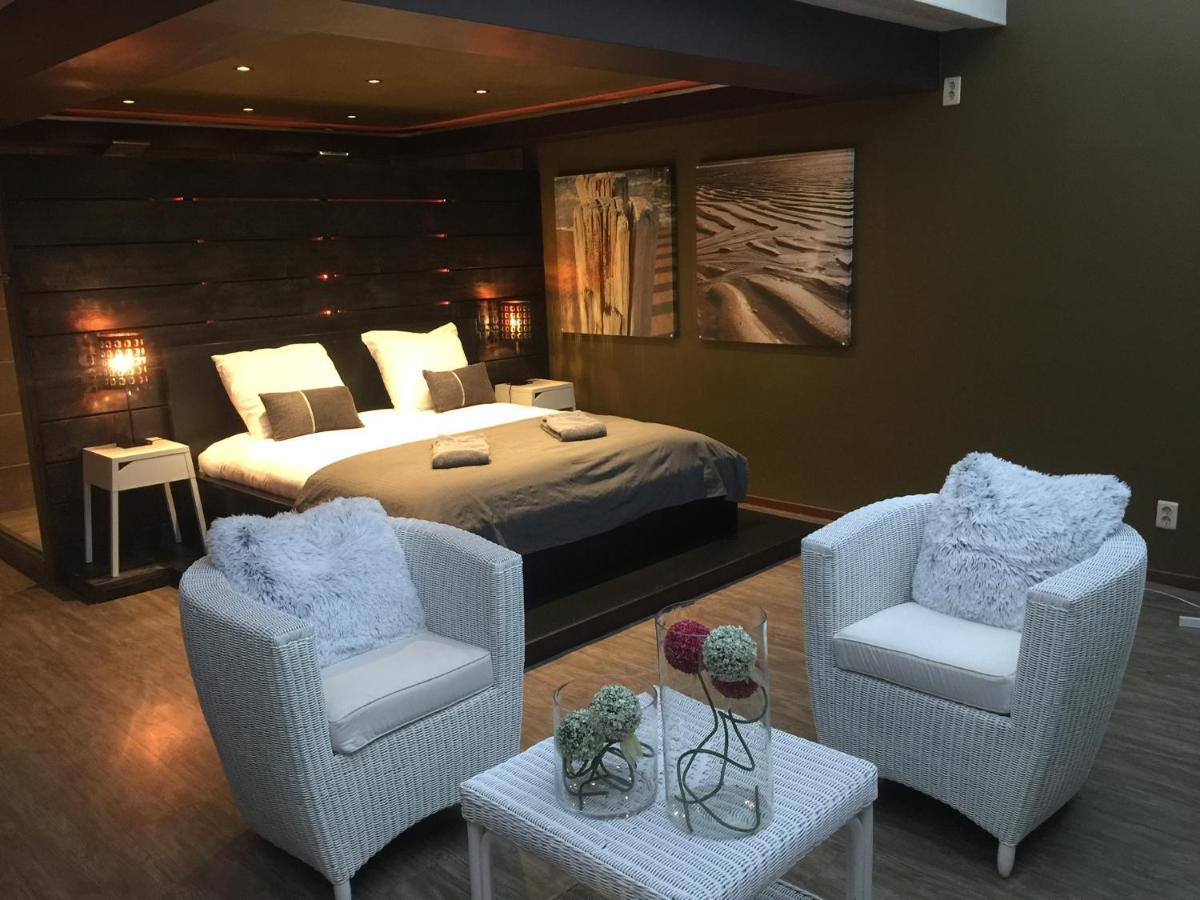 Queen Room Spa Bath