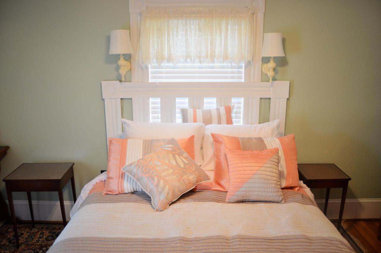 Queen Room - Shenandoah,1034103341:JPEG