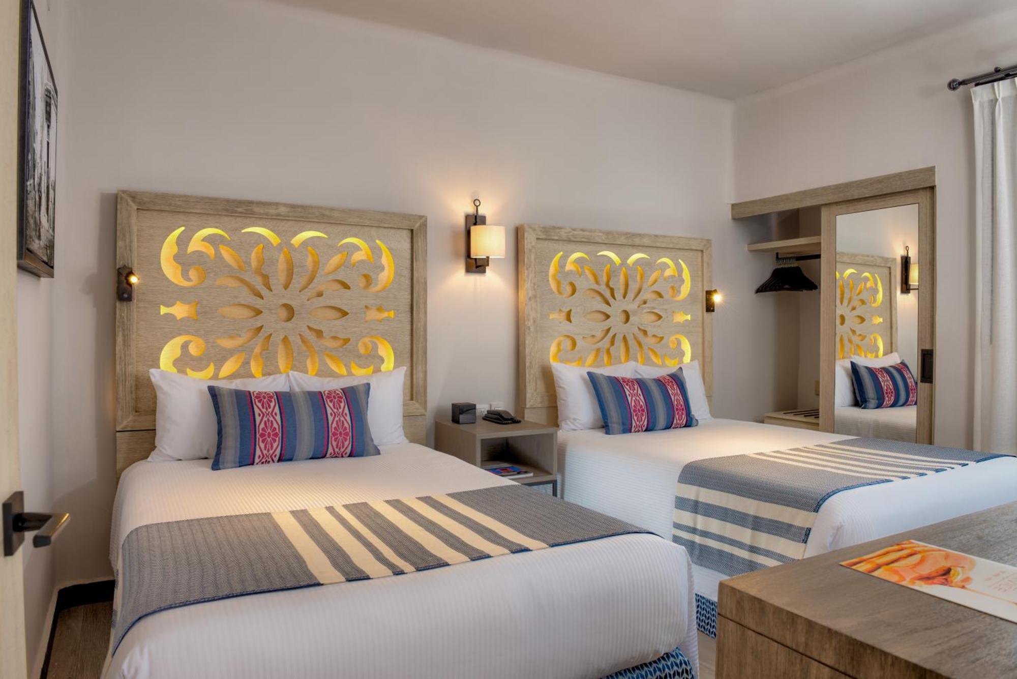 Luxury Suite,1208399167:JPEG