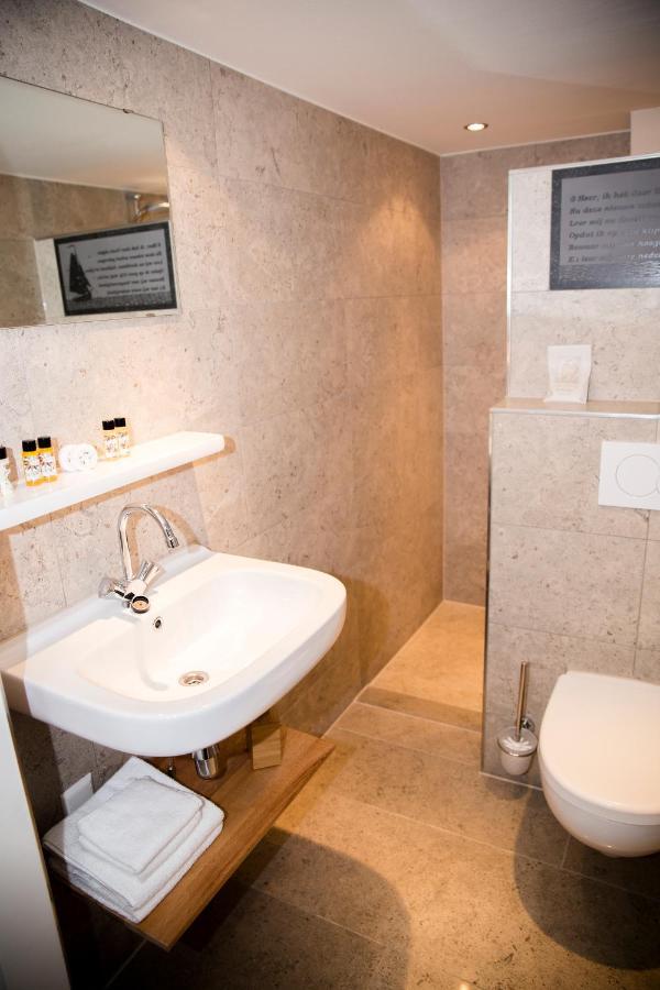Double or Twin Room Private Bathroom No Sea View