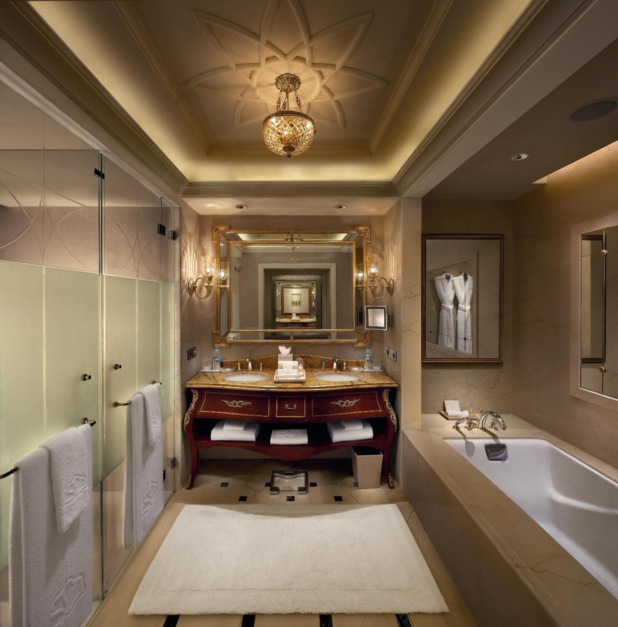 Premiere Room