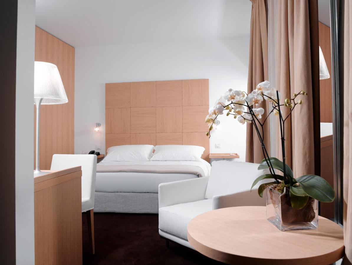 Deluxe Suite Balcony