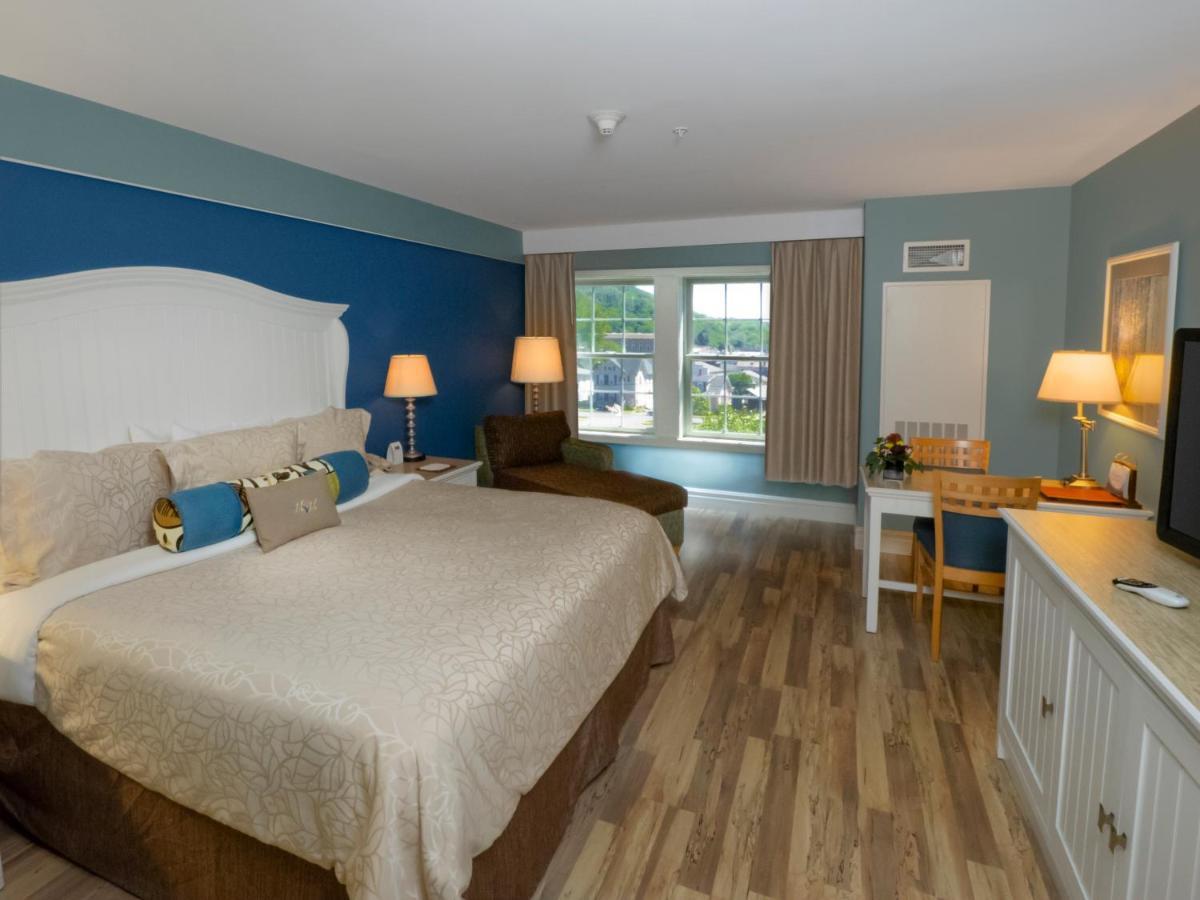 King Room Lake View