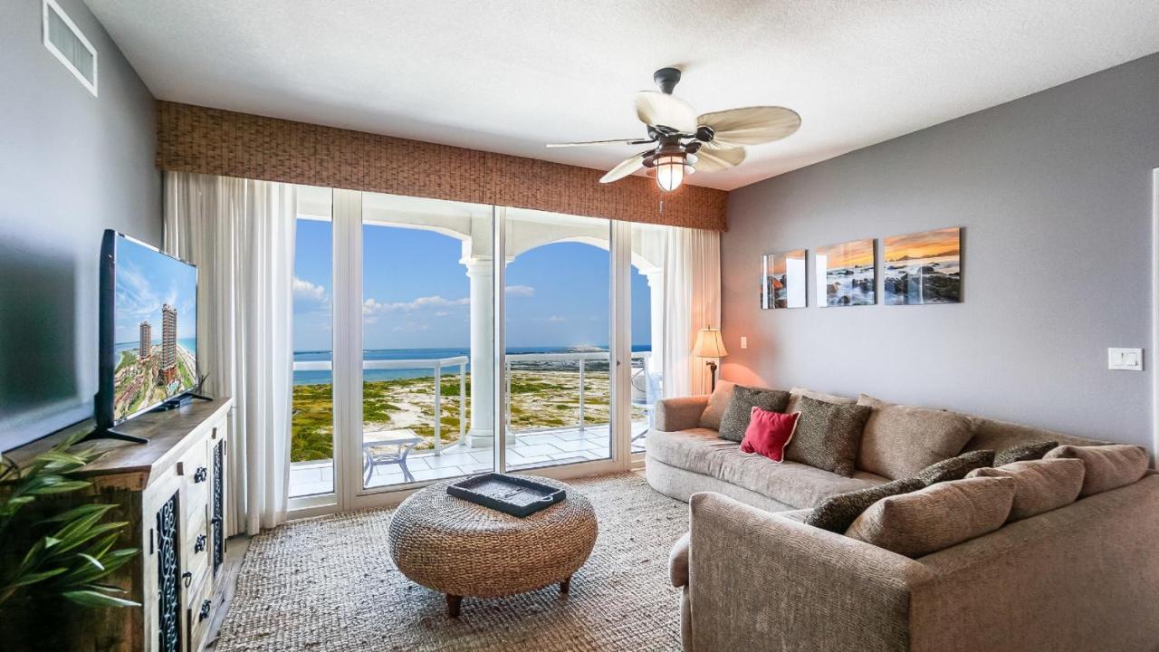 Two-Bedroom Apartment Water View