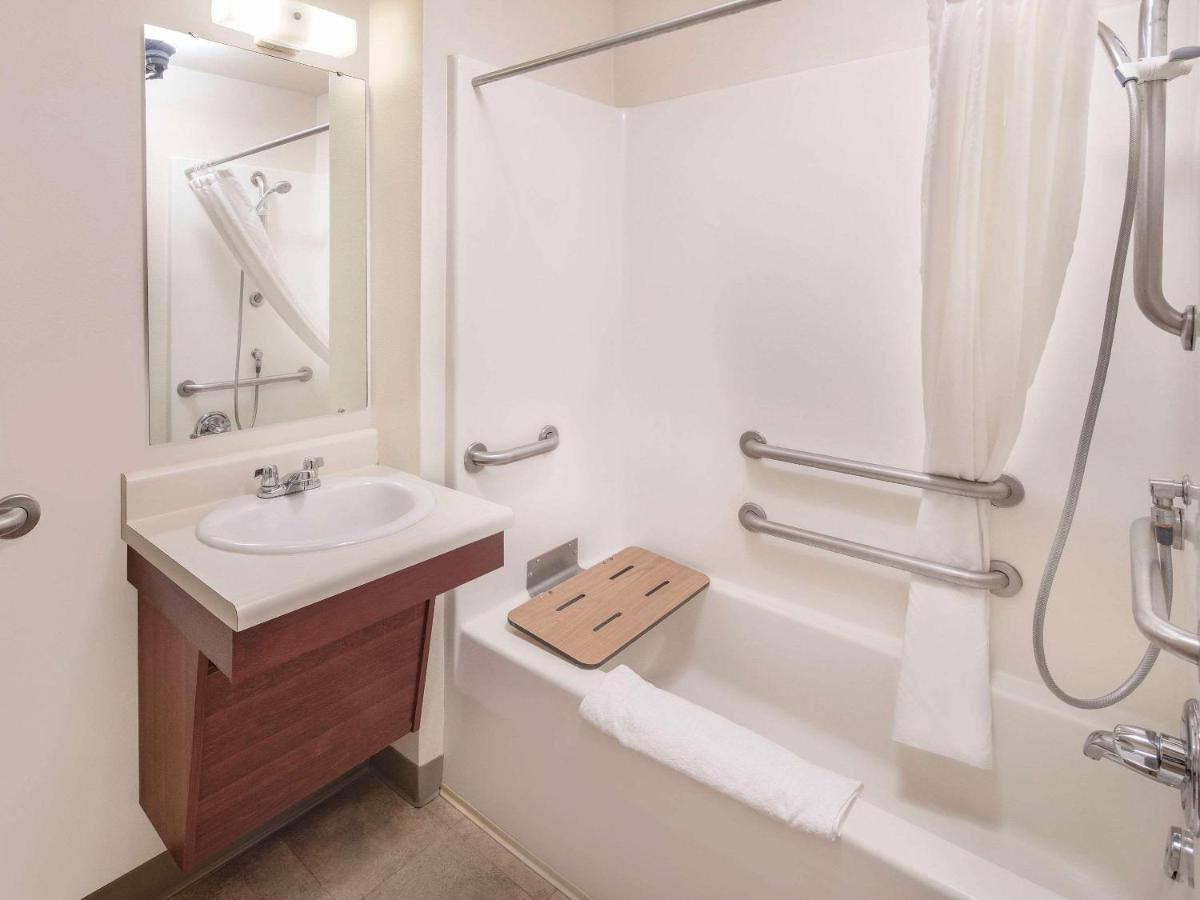 Double Suite with Two Double Beds - Accessible/Non-Smoking
