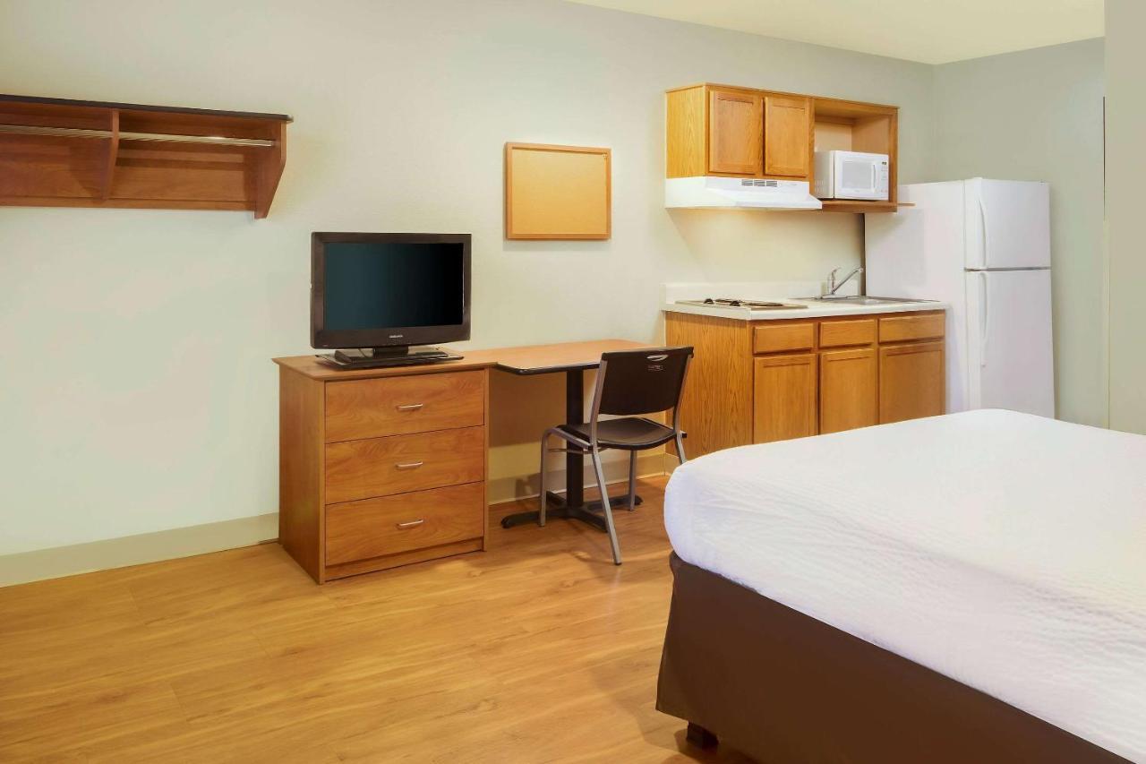 Queen Room - Disability Access/Smoking