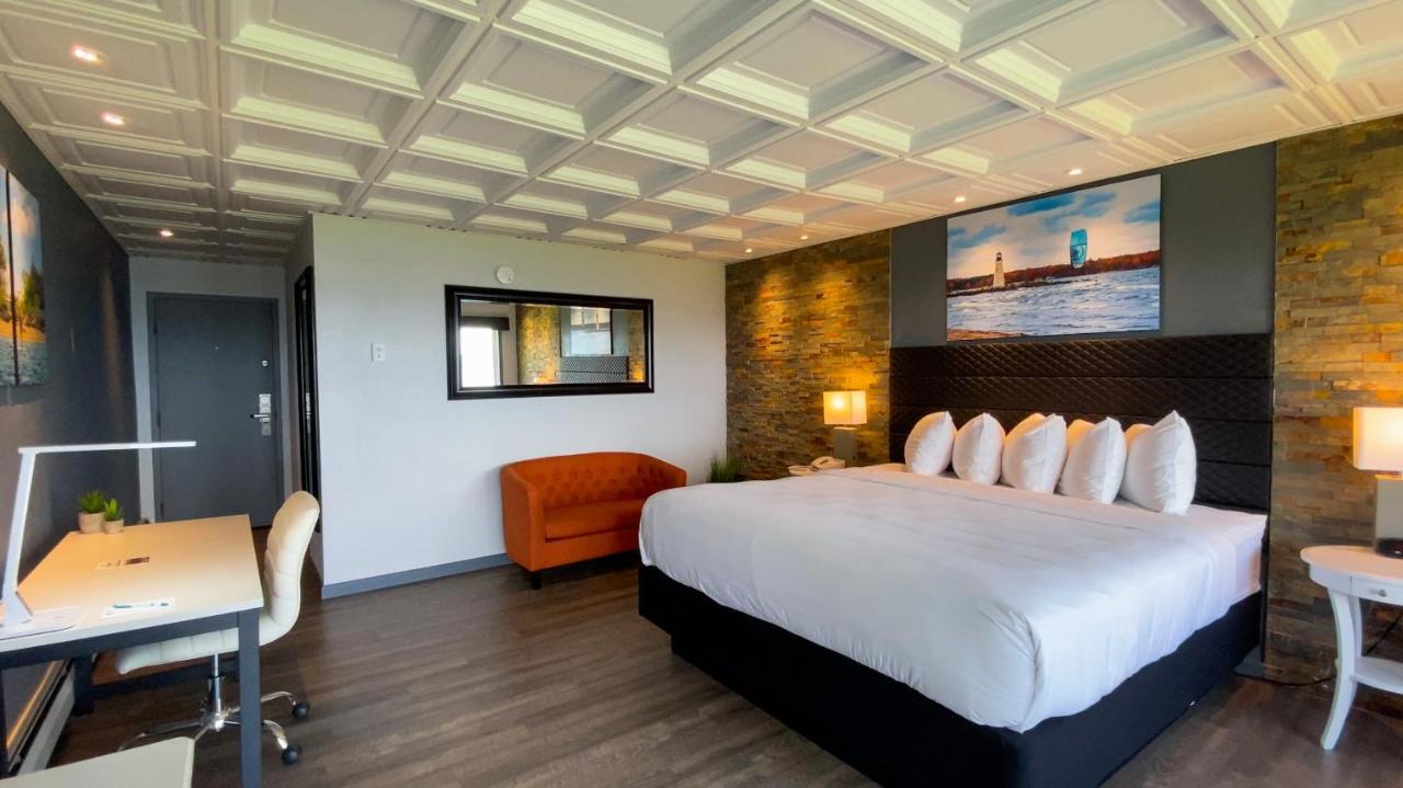 Standard King Room