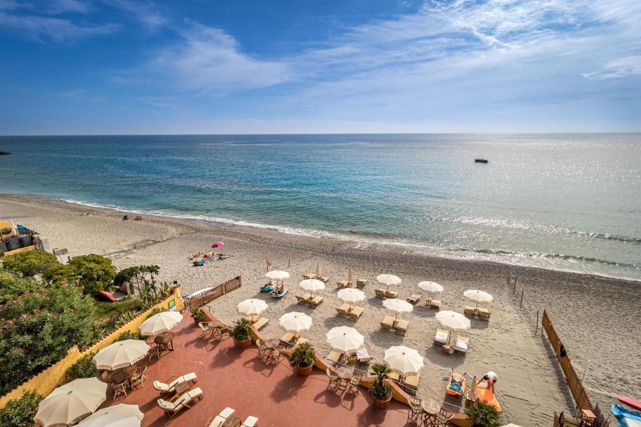 Double Room Mountain View Beach