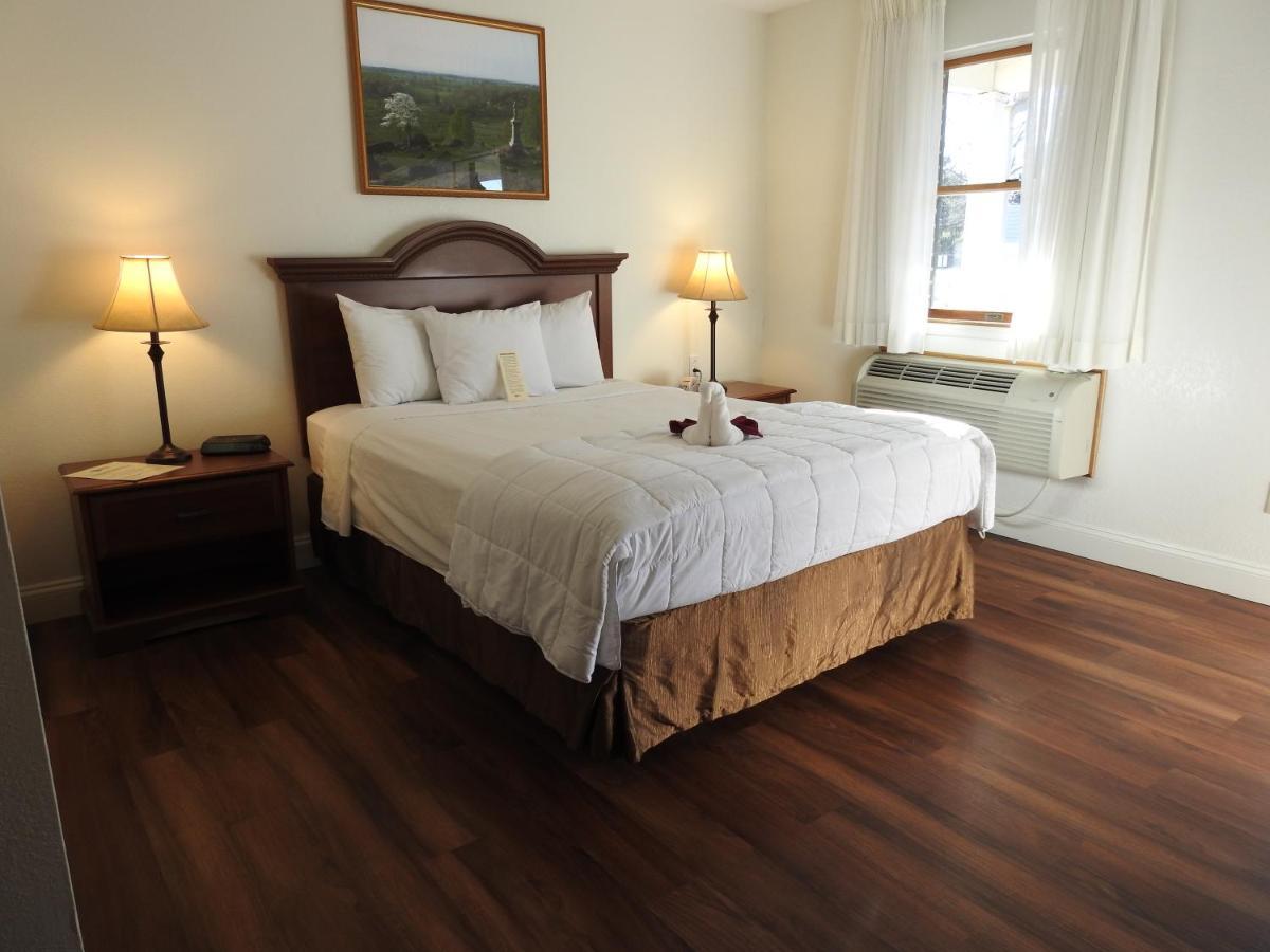 Queen Room Disability Access Pet Friendly