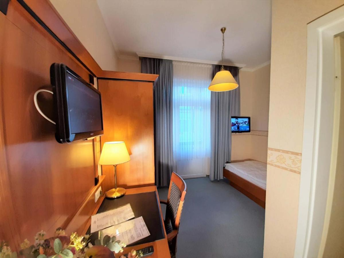 Economy Single Room