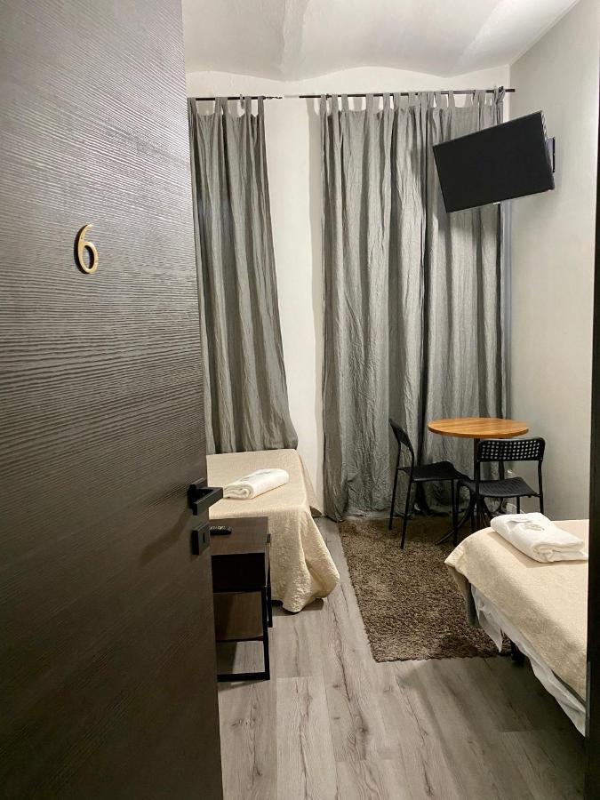Twin Room Private Bathroom