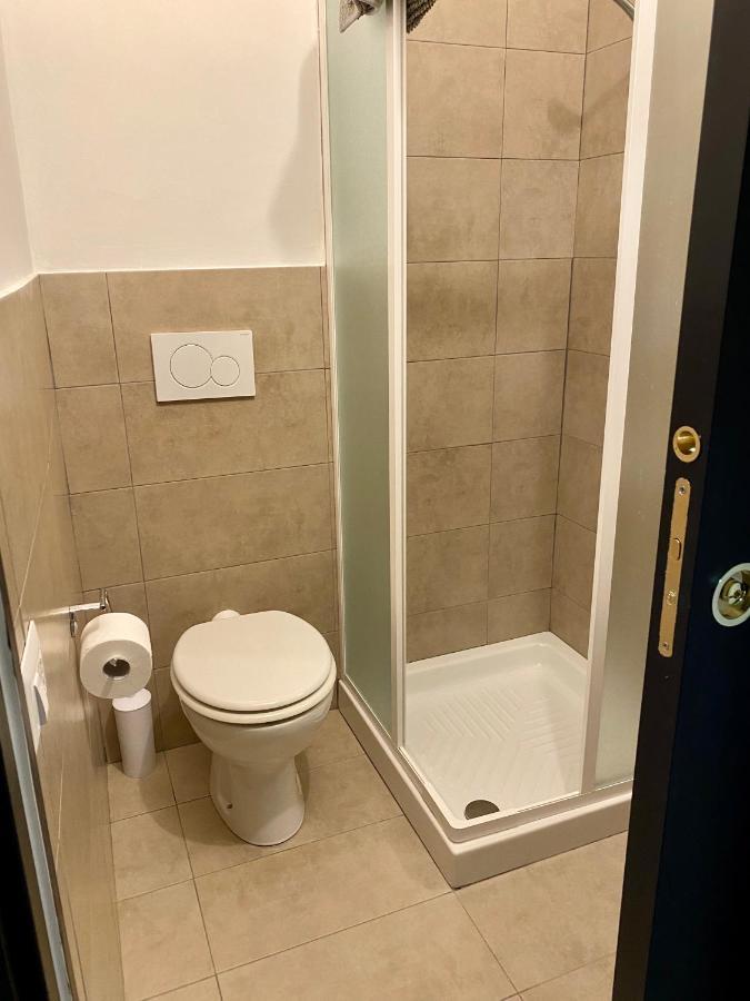 Single Room Private Bathroom