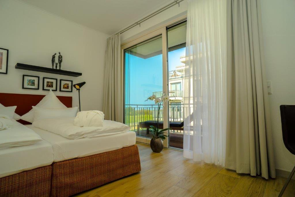 One-Bedroom Apartment Partial Sea View