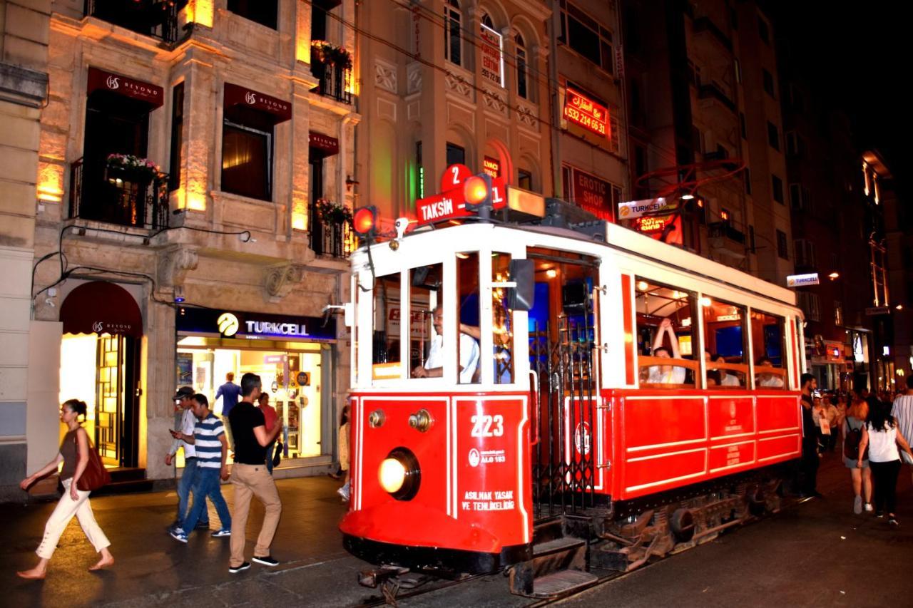 Deluxe Double Room Istiklal view
