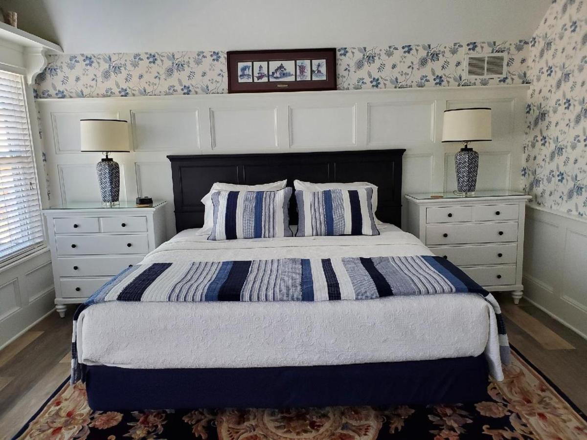 Junior Suite Balcony Stateroom
