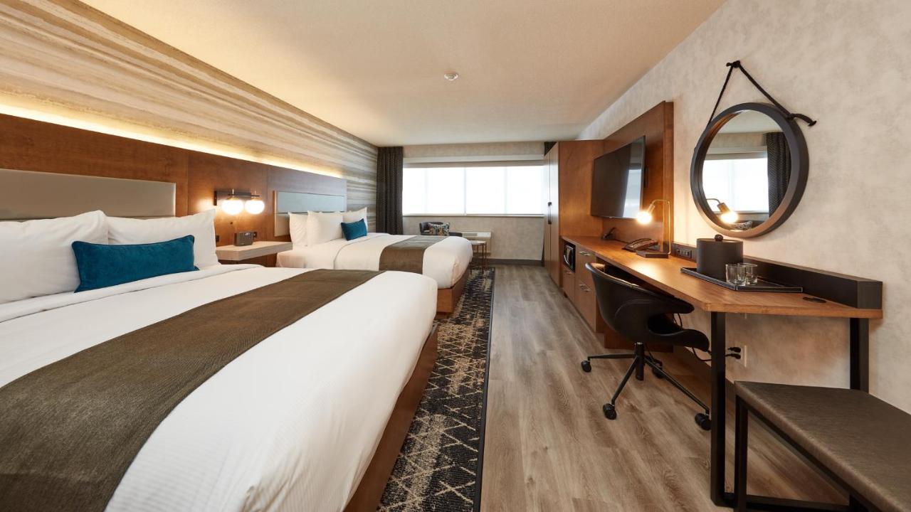 Room Two Queen Beds Fully Renovated 2021