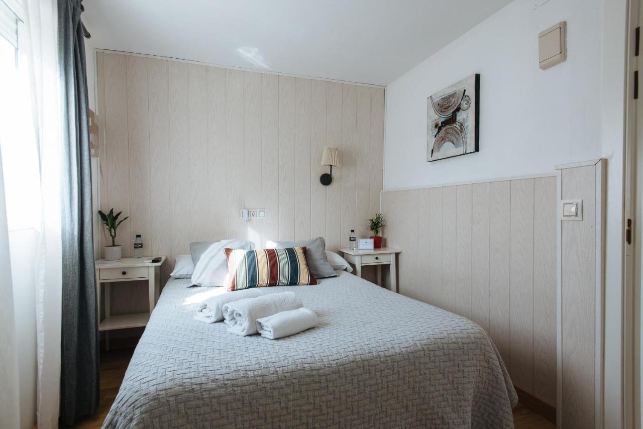 Double Room Private Bathroom