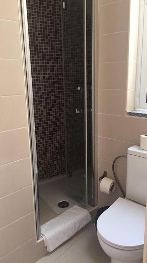 Quarto Twin com Casa de Banho Privativa