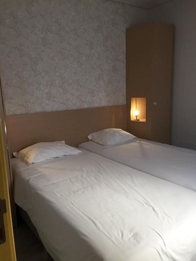 Quarto Duplo