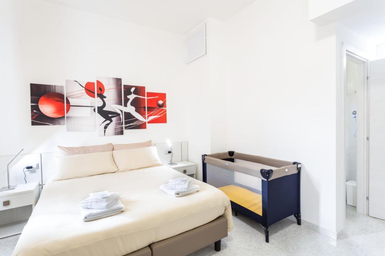 Double or Twin Room Private Bathroom