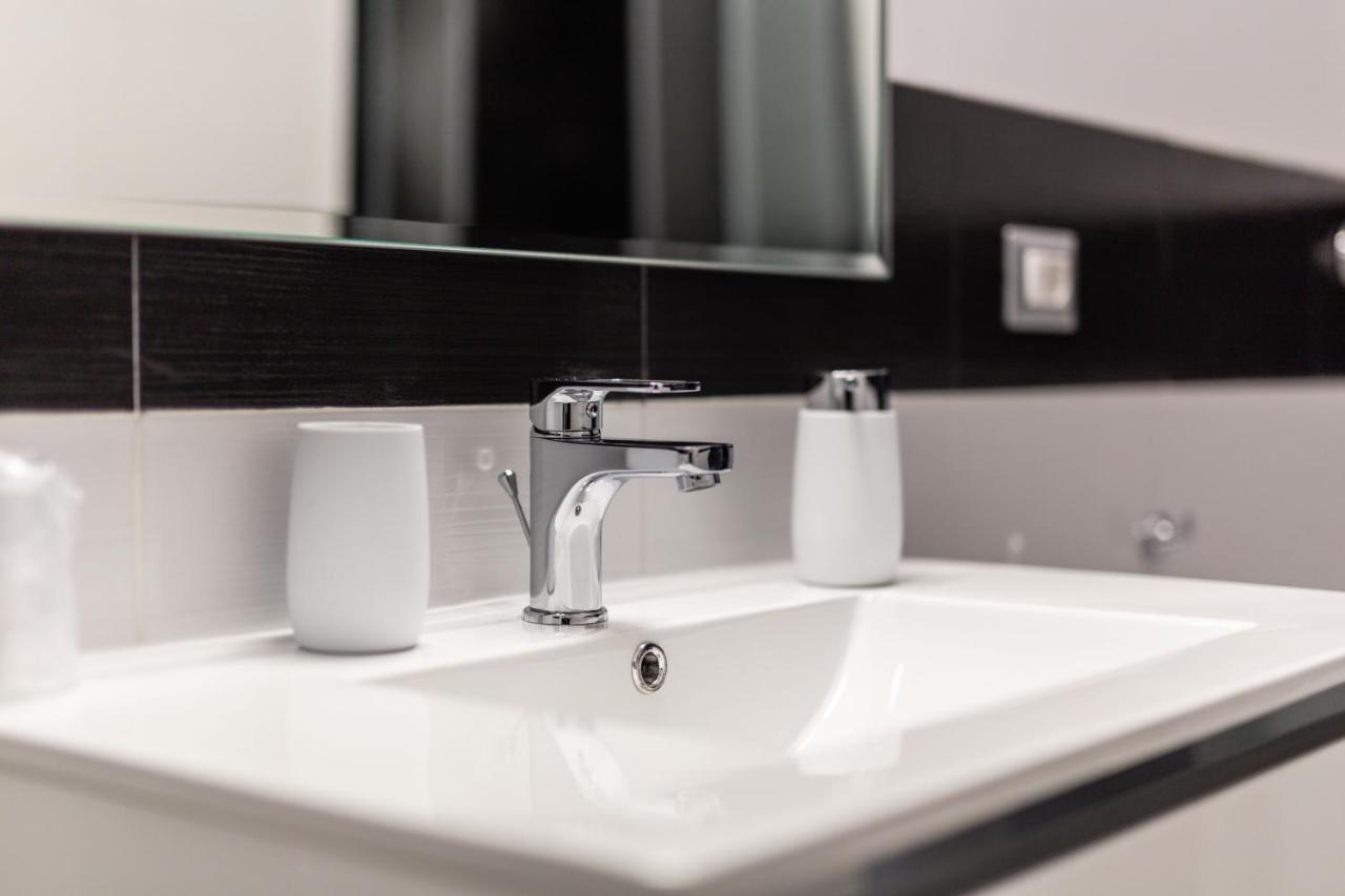 Double or Twin Room Private Bathroom