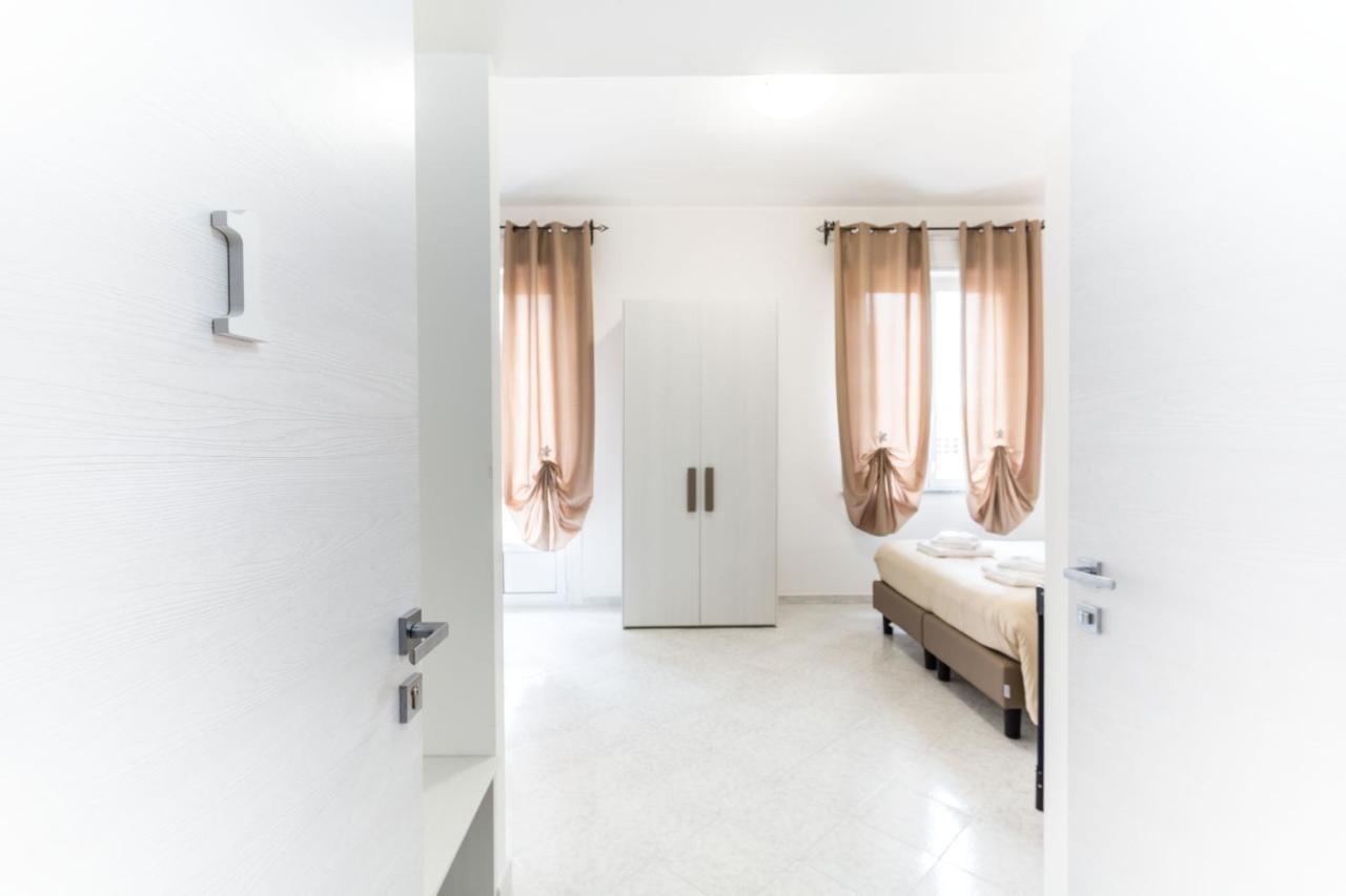 Double or Twin Room Private Bathroom
