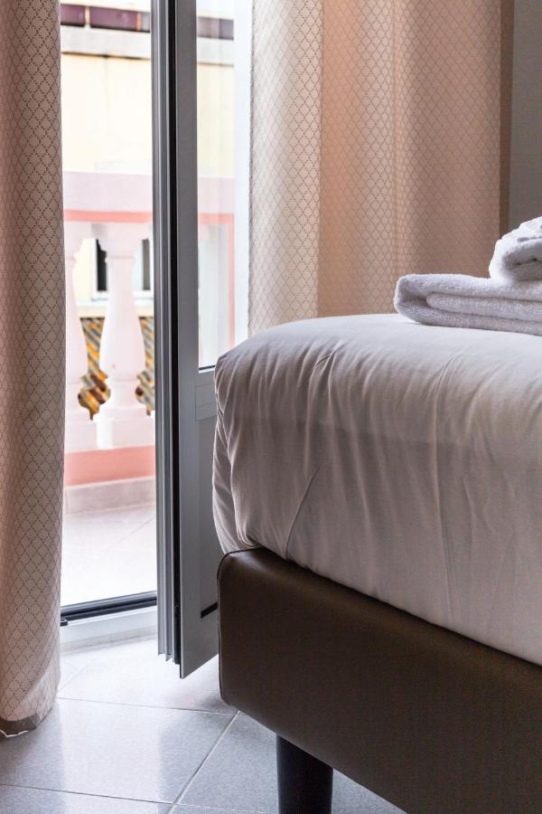 Double or Twin Room Private Bathroom