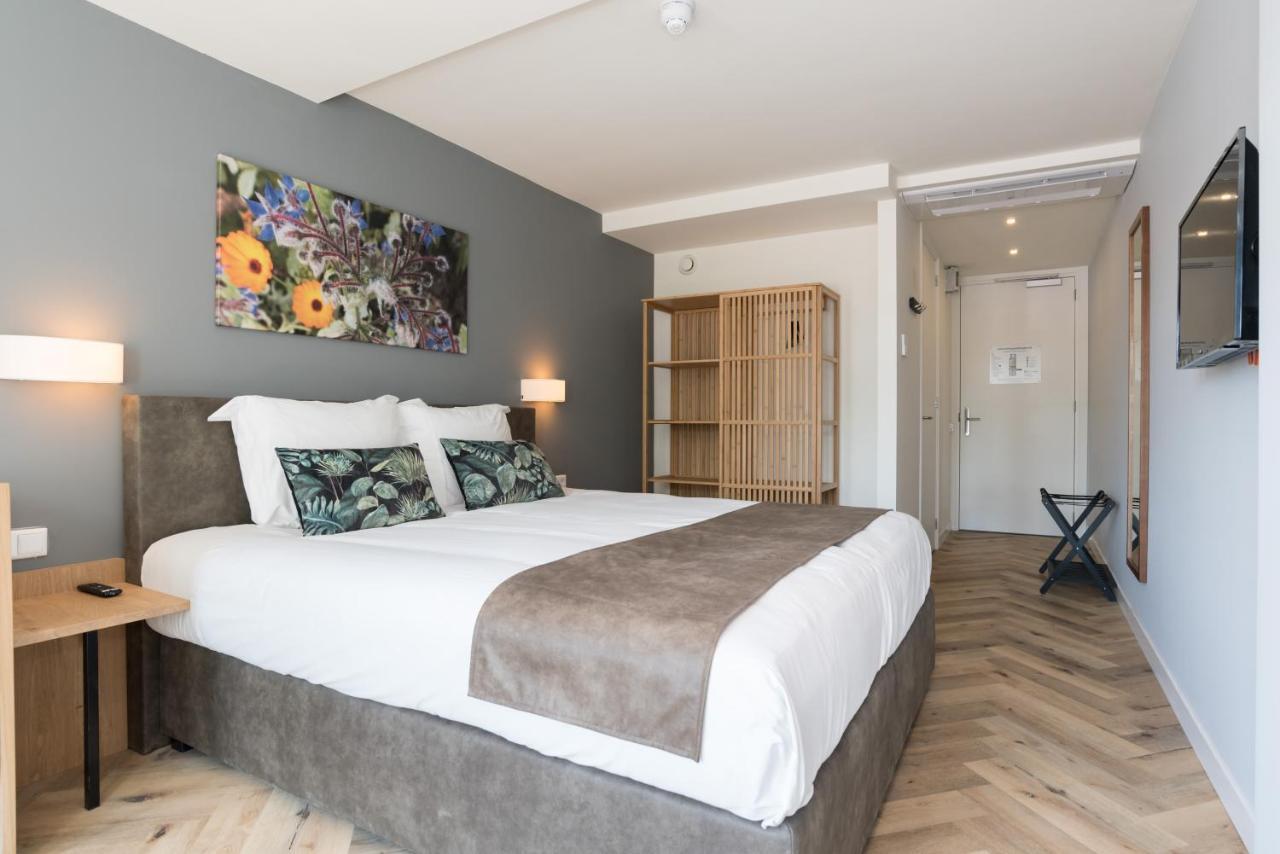 Deluxe Double Room Bath First floor