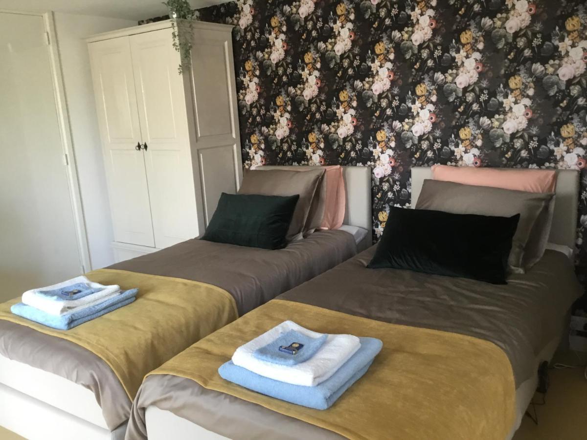 Double or Twin Room Private Bathroom