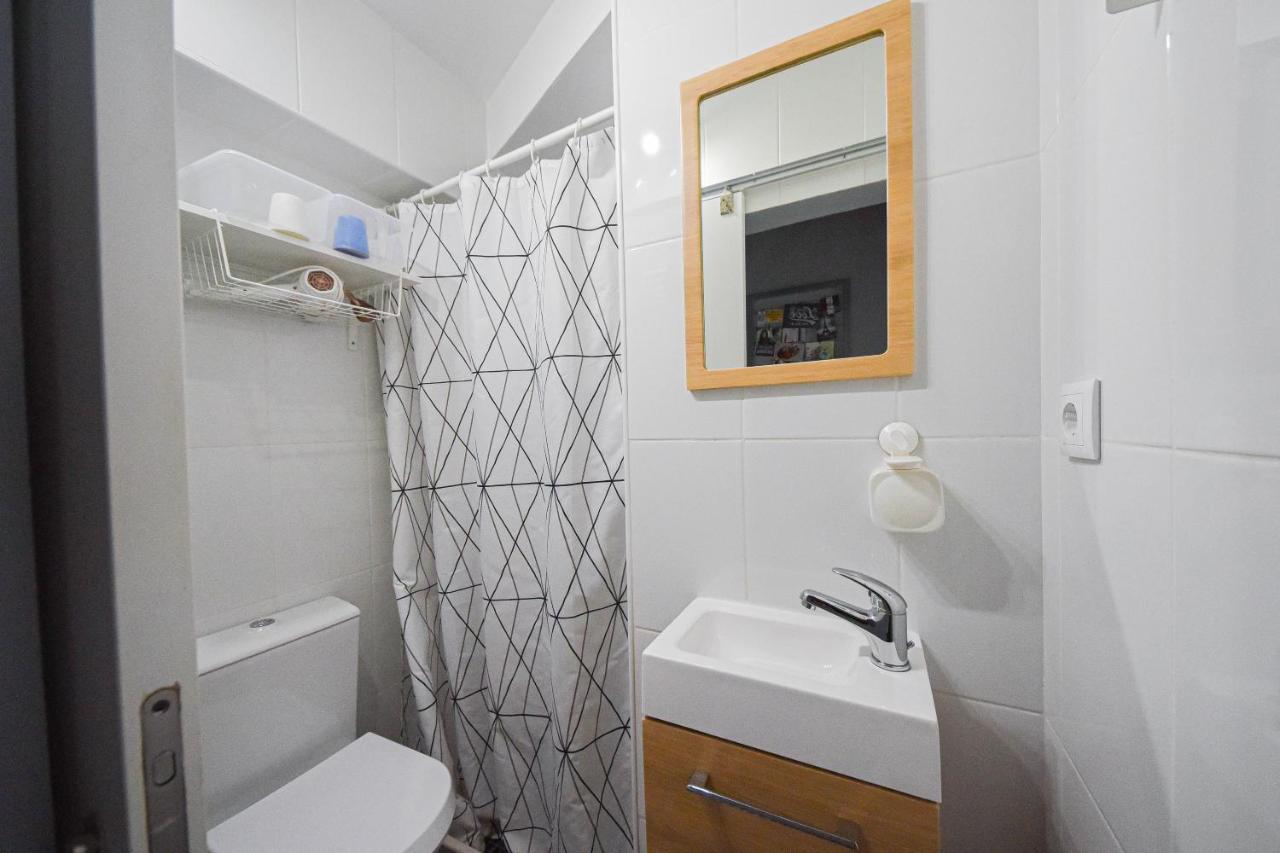 Single Room Private External Bathroom