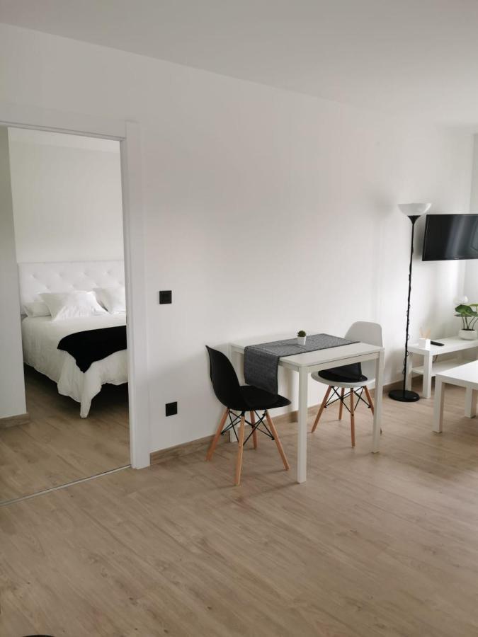 One-Bedroom Apartment,1081517359:JPEG