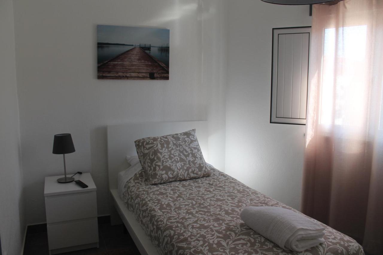 Single Room Private External Bathroom