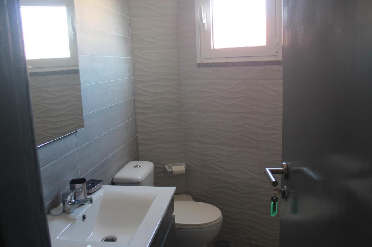 Single Room Private External Bathroom