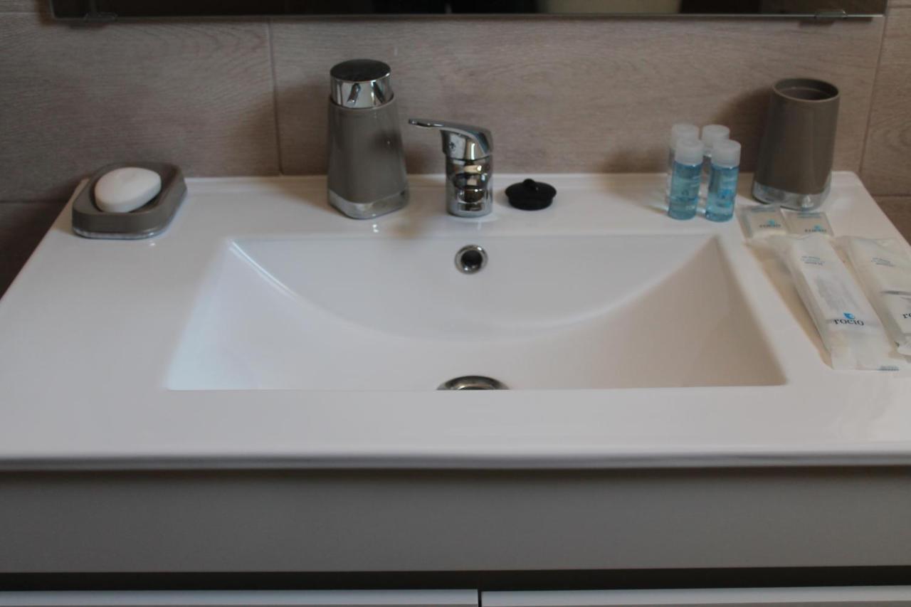 Double Room Private Bathroom