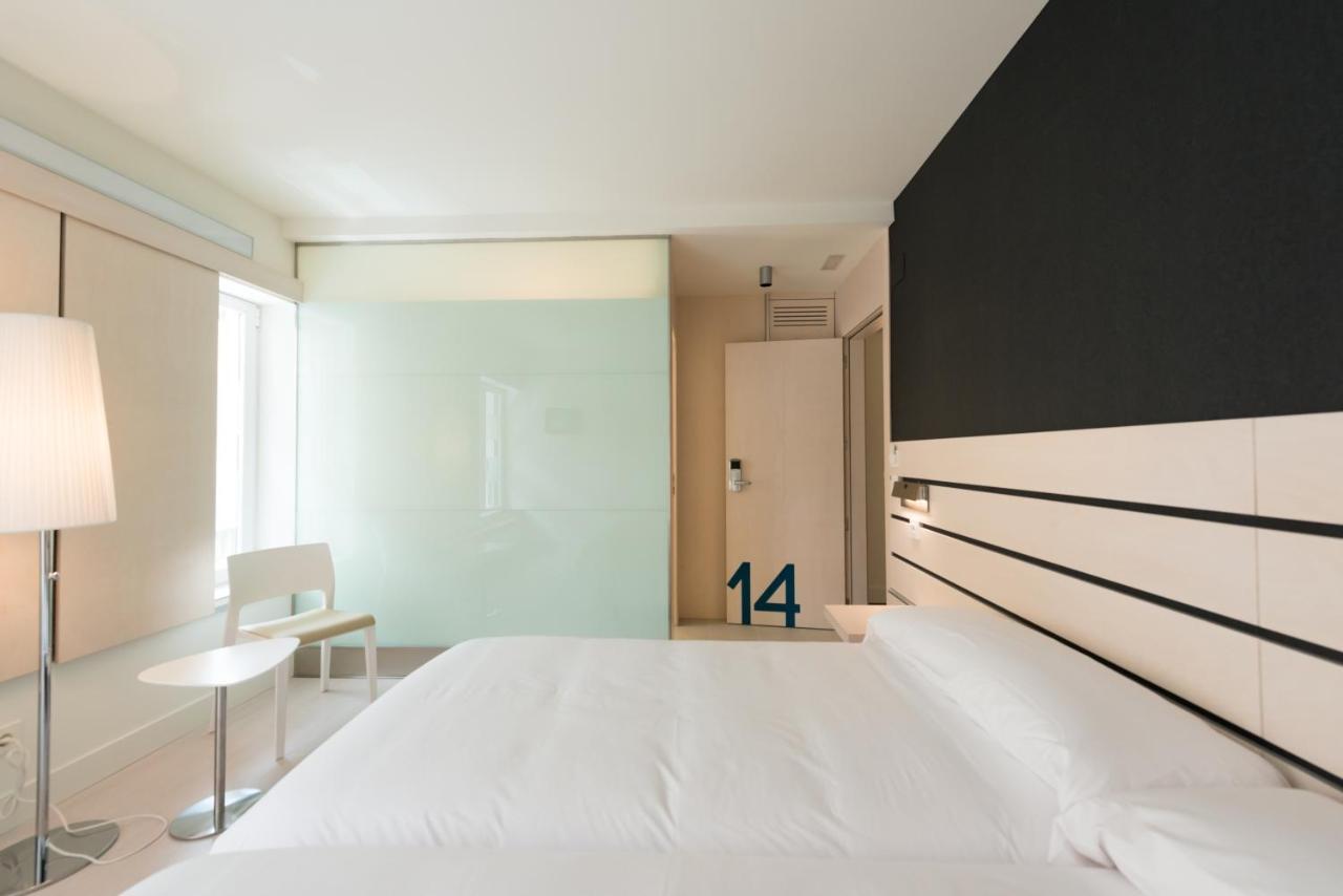 Habitación Doble con cama supletoria y baño privado