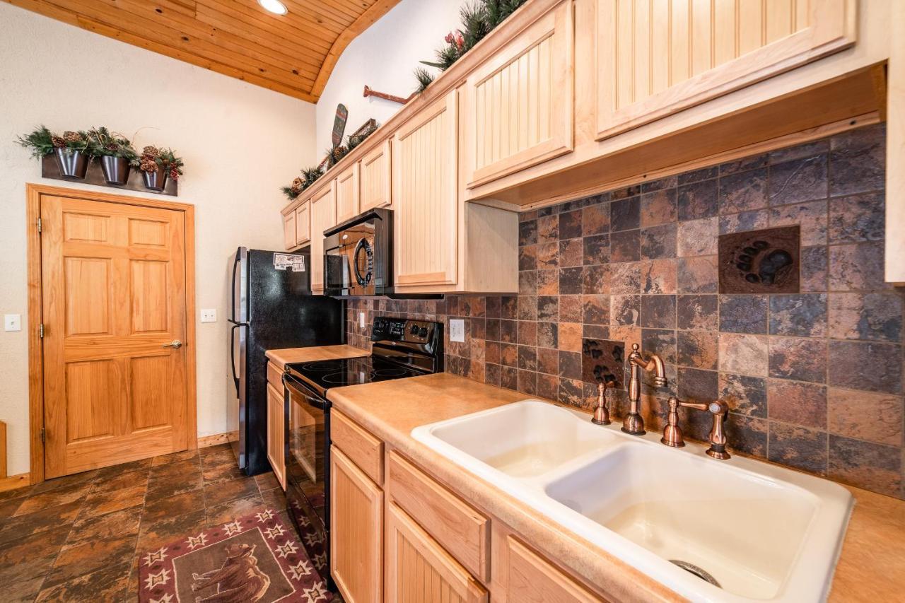 One-Bedroom Cabin