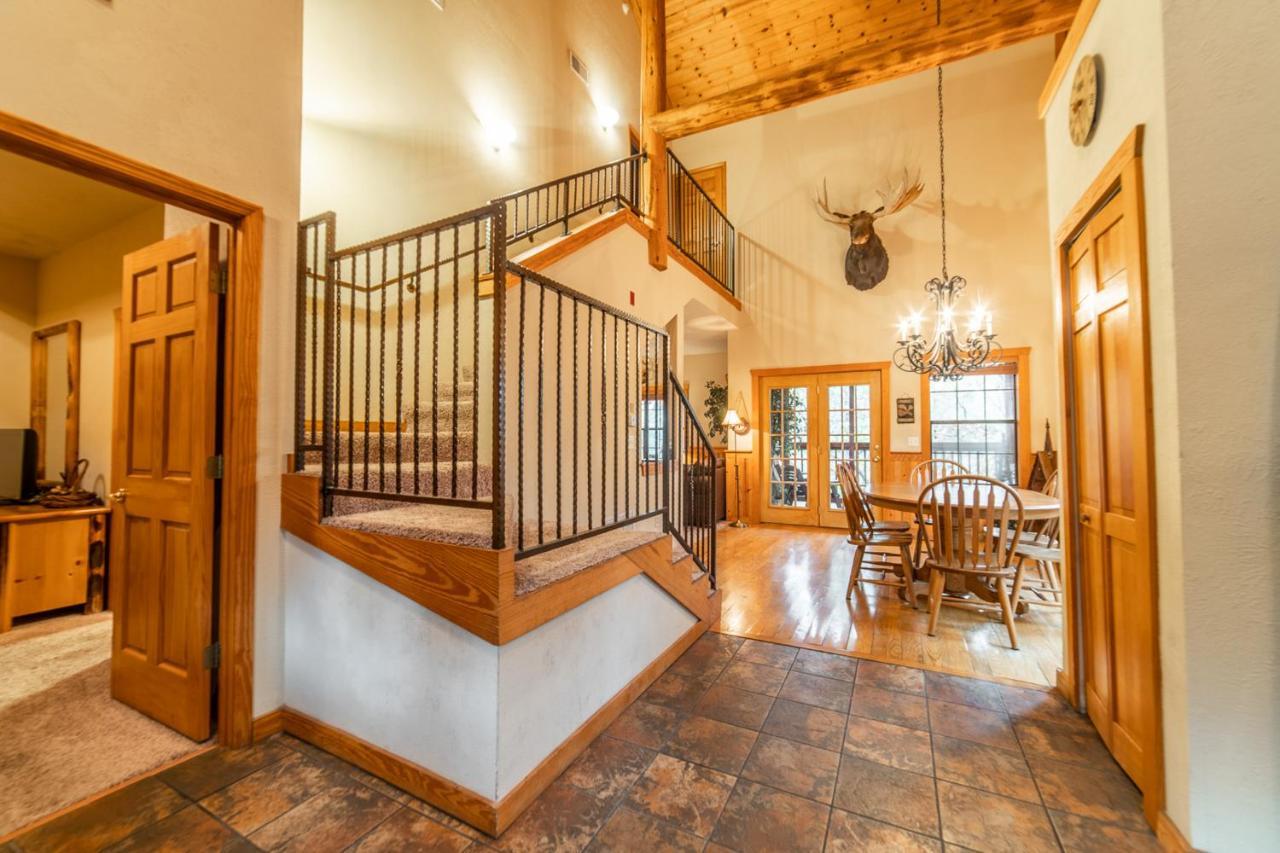 Four-Bedroom Cabin