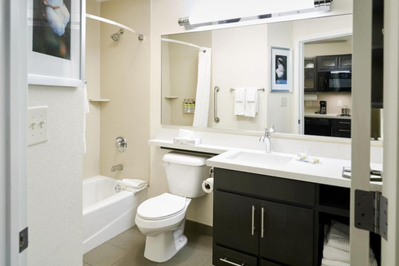 Queen Studio Suite Communication Accessible