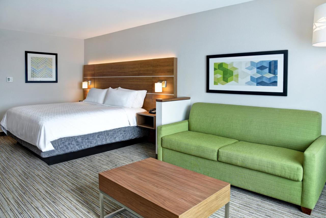 King Suite Additional Living Area