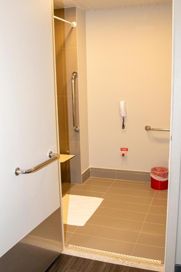Standard Double Room - Disability Access,1067947654:JPEG
