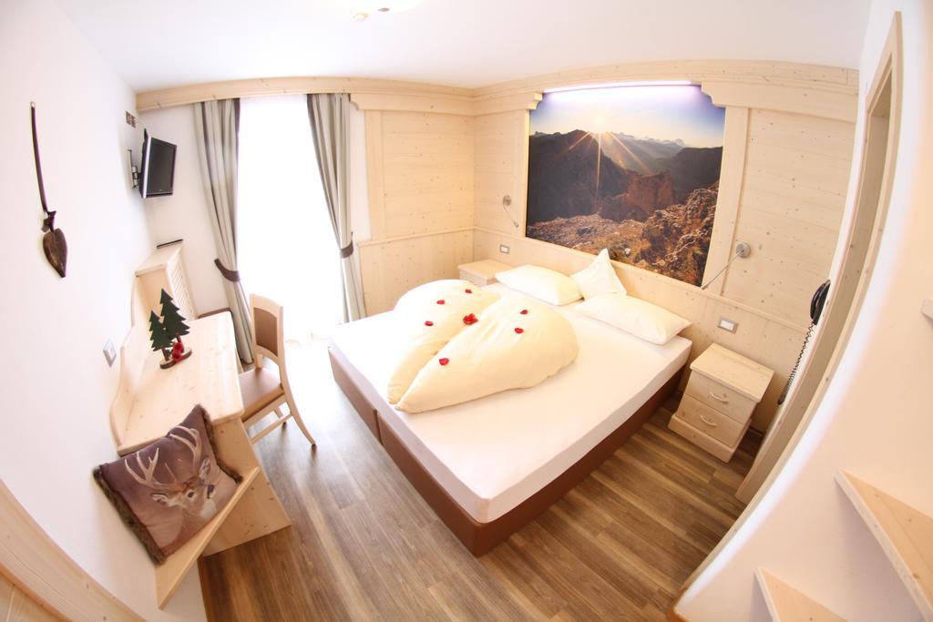 Double or Twin Room Mountain View