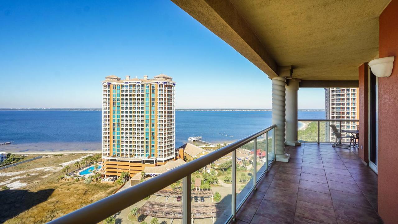 Three-Bedroom Apartment Water View