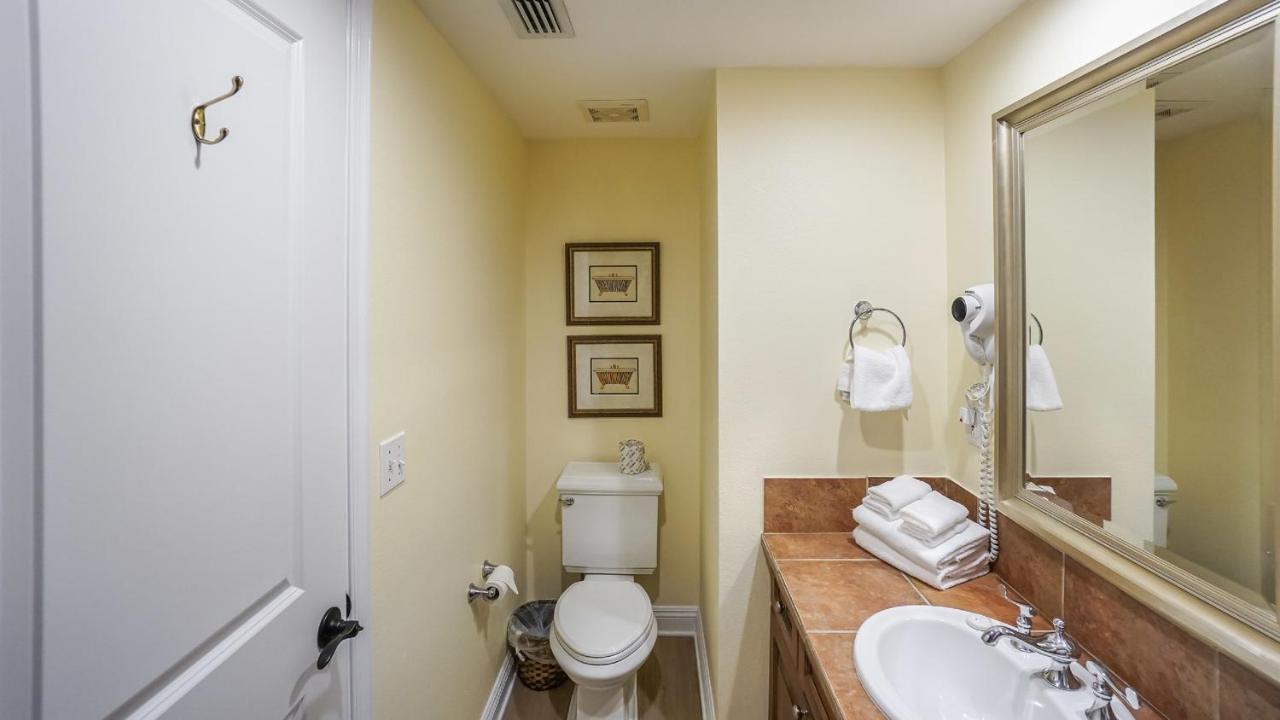 Three-Bedroom Apartment Water View
