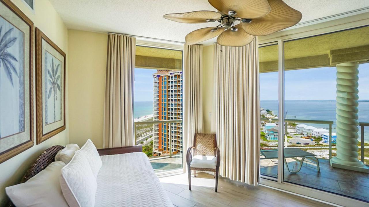 Three-Bedroom Apartment Water View