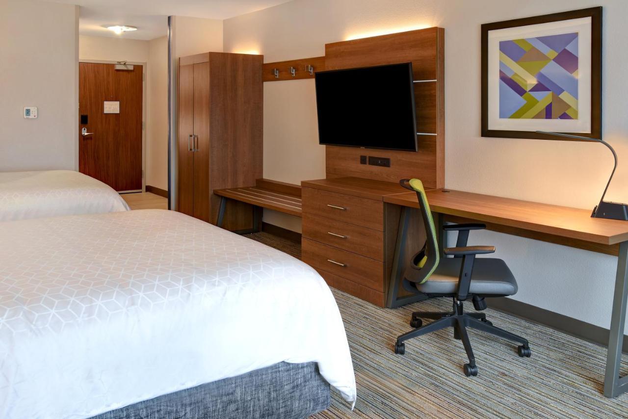 Queen Suite